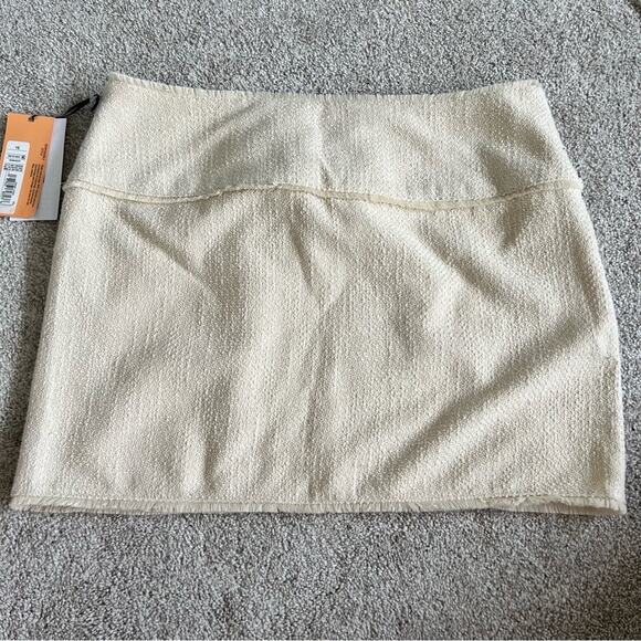NWT Women's Boucle Frayed Edge Mini Skirt - Future Collective T™ SIZE 16 - Picture 6 of 11